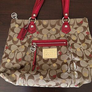 Coach Poppy shoulder bag (monogram with hearts)